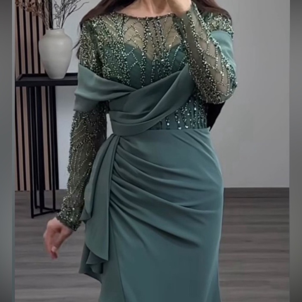 Color: Black